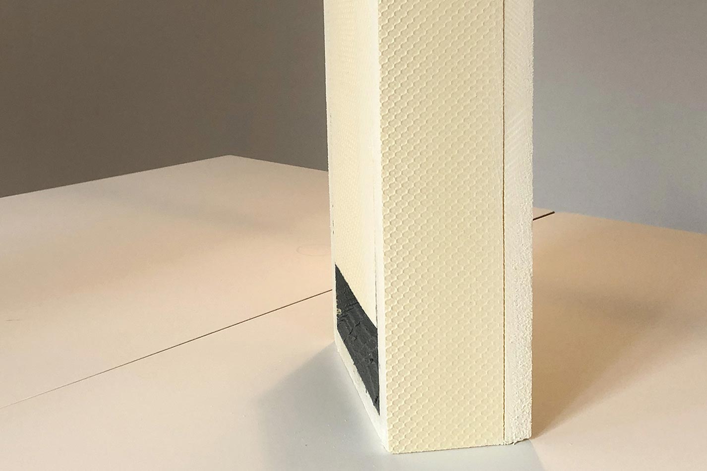 Bat box summer quarter ETICS - narrow